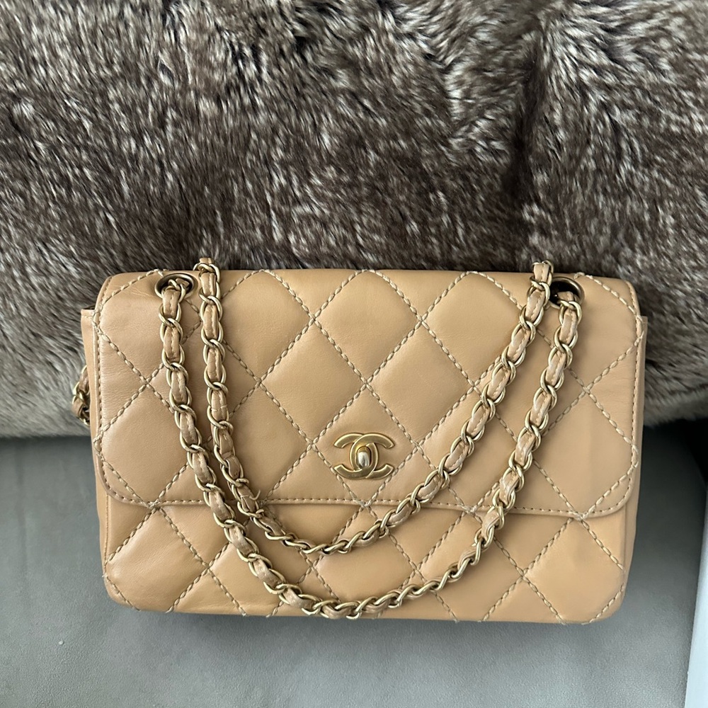 Vintage Chanel bag. Authenticated. Comes with dust bag and box